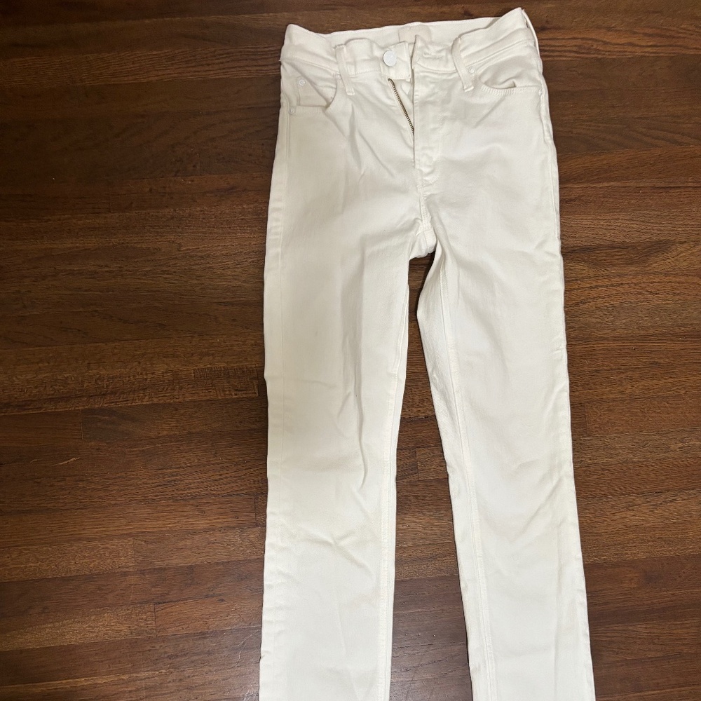 NEW without tag: White MOTHER denim Jeans: Size 23